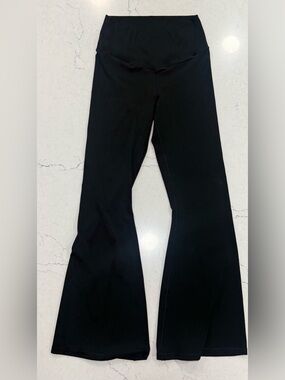 Offline by Aerie Black Solid Flared Leggings Women's Size L/G